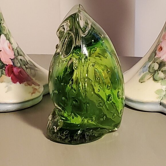 Vintage Norcrest Glass Owl Paperweight Green w/Controlled Bubbles 3.2 inches EUC - Picture 3 of 6